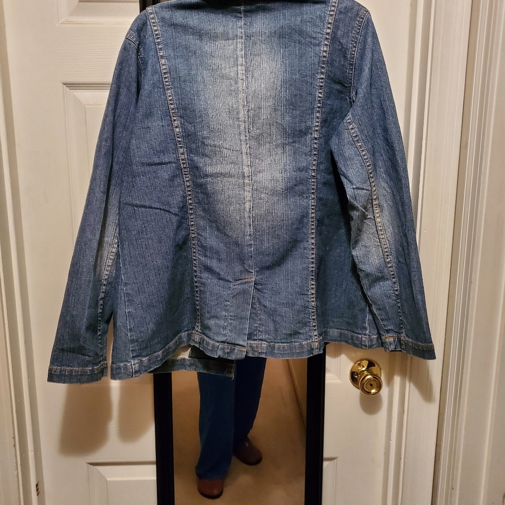 Jean jacket - Picture 3 of 4